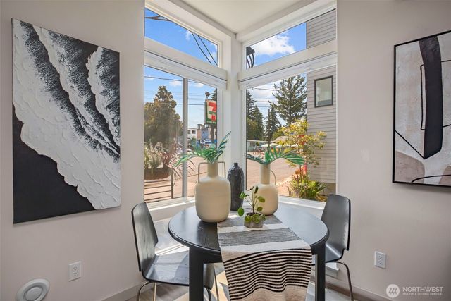 1010 A NE 92nd Street, Seattle, WA 98115
