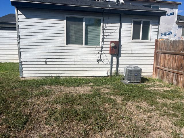 1359 W TWIN OAKS DR, West Jordan, UT 84088