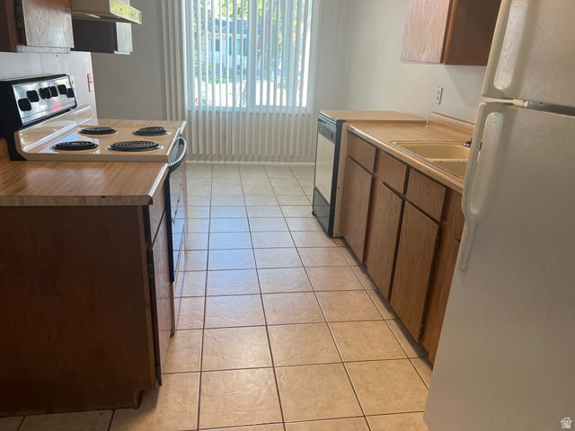 1359 W TWIN OAKS DR, West Jordan, UT 84088