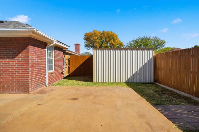 2915 85th Street, Lubbock, TX 79423