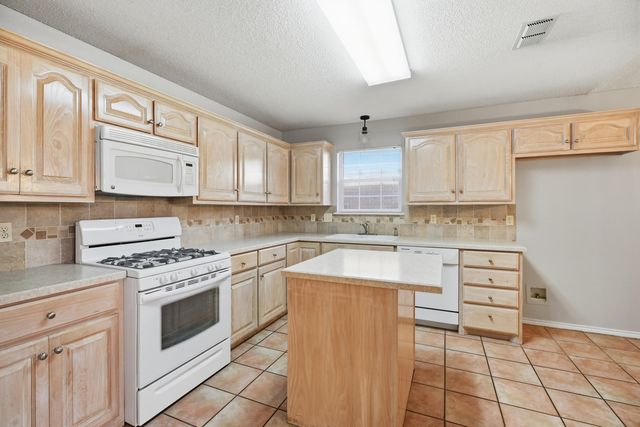 2915 85th Street, Lubbock, TX 79423