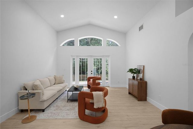10303 WINDING CREEK LANE, Orlando, FL 32825