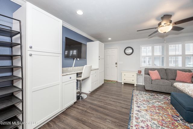 1282 Beach Boulevard, 116, Biloxi, MS 39530