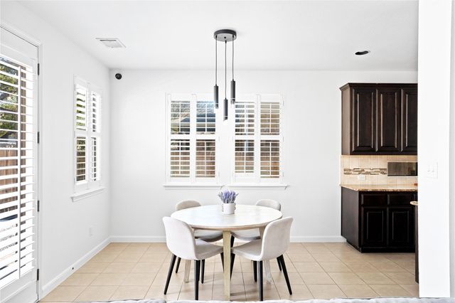 6820 Barstow CT, Austin, TX 78749