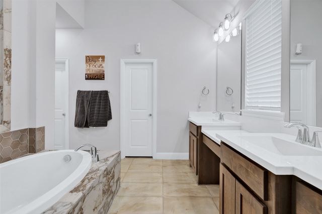 8157 Meadow Valley Drive, Mckinney, TX 75071