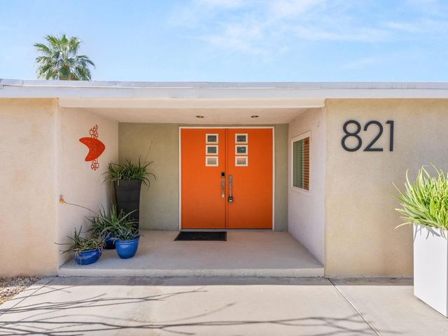 821 S Avenida Evelita, Palm Springs, CA 92264