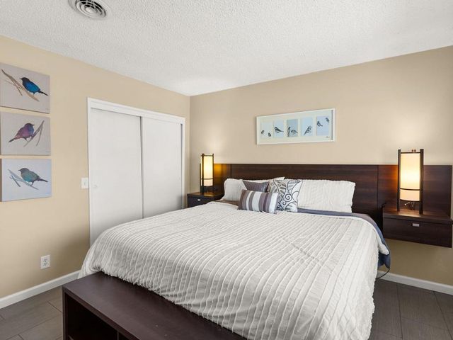 821 S Avenida Evelita, Palm Springs, CA 92264