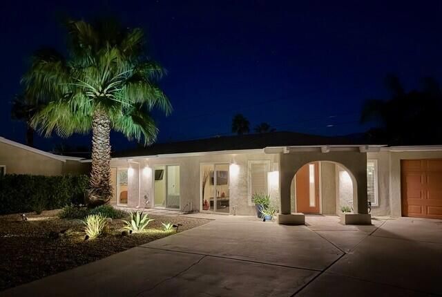 821 S Avenida Evelita, Palm Springs, CA 92264