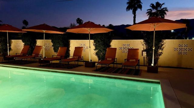 821 S Avenida Evelita, Palm Springs, CA 92264