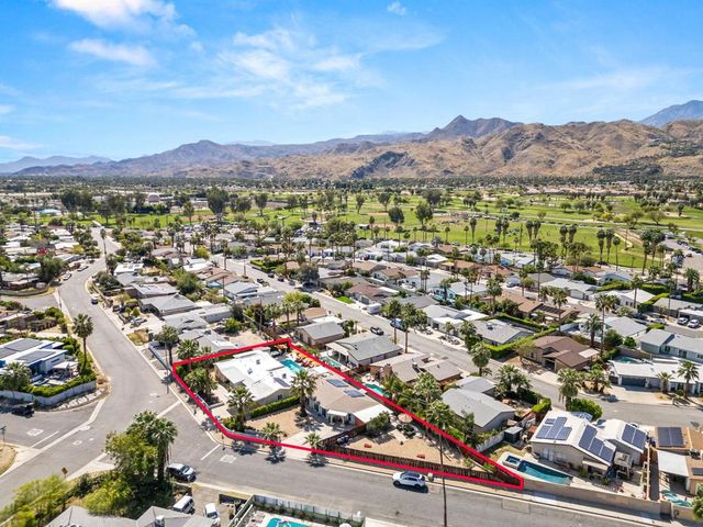 821 S Avenida Evelita, Palm Springs, CA 92264