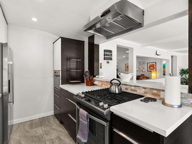 821 S Avenida Evelita, Palm Springs, CA 92264