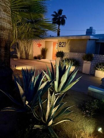 821 S Avenida Evelita, Palm Springs, CA 92264