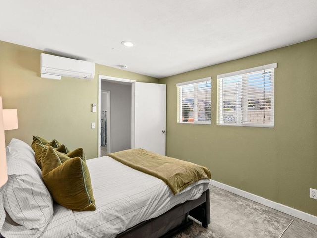 821 S Avenida Evelita, Palm Springs, CA 92264