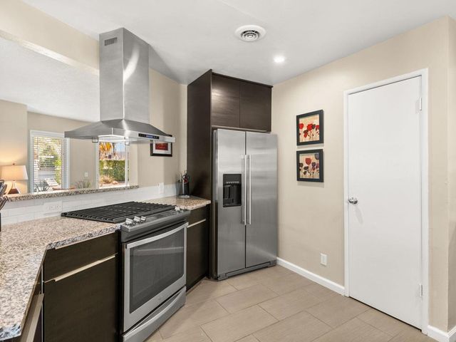 821 S Avenida Evelita, Palm Springs, CA 92264