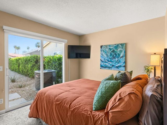 821 S Avenida Evelita, Palm Springs, CA 92264