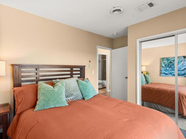 821 S Avenida Evelita, Palm Springs, CA 92264