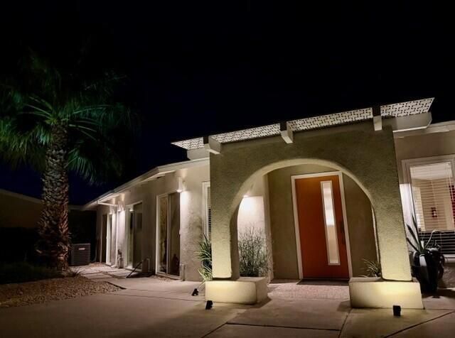 821 S Avenida Evelita, Palm Springs, CA 92264