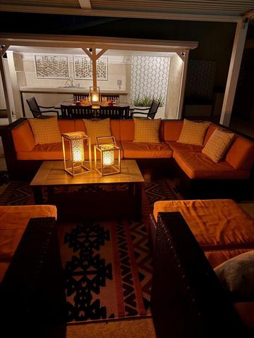 821 S Avenida Evelita, Palm Springs, CA 92264