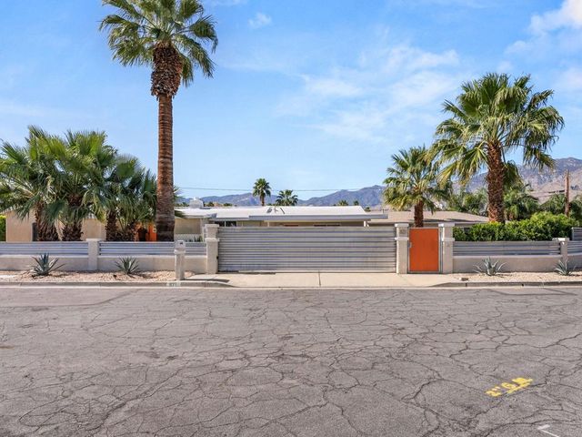 821 S Avenida Evelita, Palm Springs, CA 92264