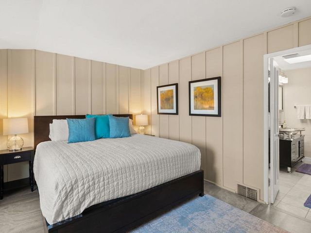 821 S Avenida Evelita, Palm Springs, CA 92264