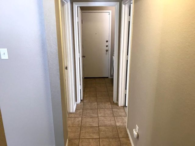 137 Grazing Horse LN, Manchaca, TX 78652