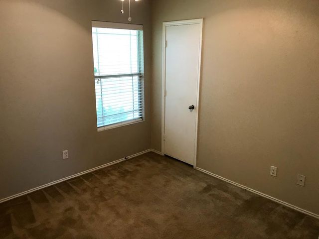 137 Grazing Horse LN, Manchaca, TX 78652