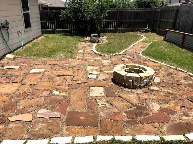 137 Grazing Horse LN, Manchaca, TX 78652