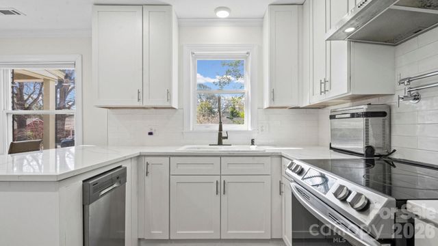 3136 Mathis Drive, Charlotte, NC 28208