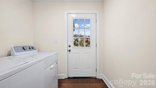 3136 Mathis Drive, Charlotte, NC 28208