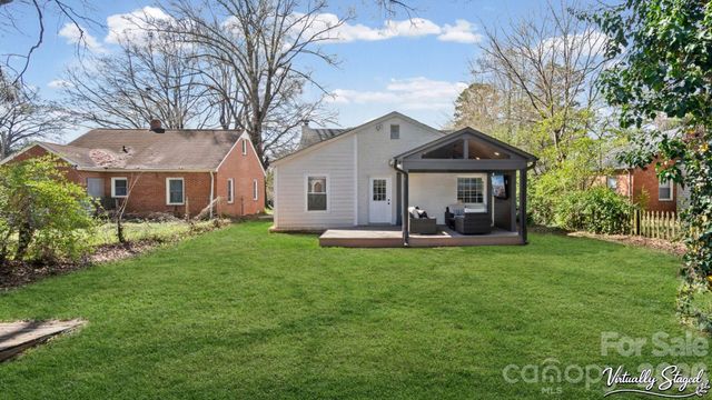 3136 Mathis Drive, Charlotte, NC 28208