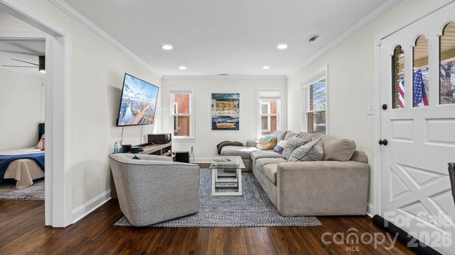 3136 Mathis Drive, Charlotte, NC 28208