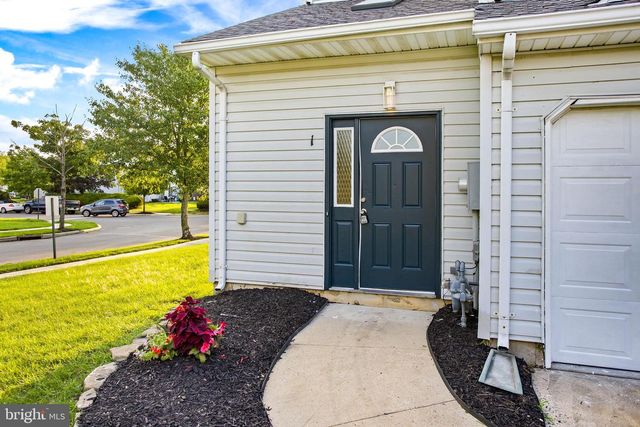 1 SESAME DR, Lumberton, NJ 08048