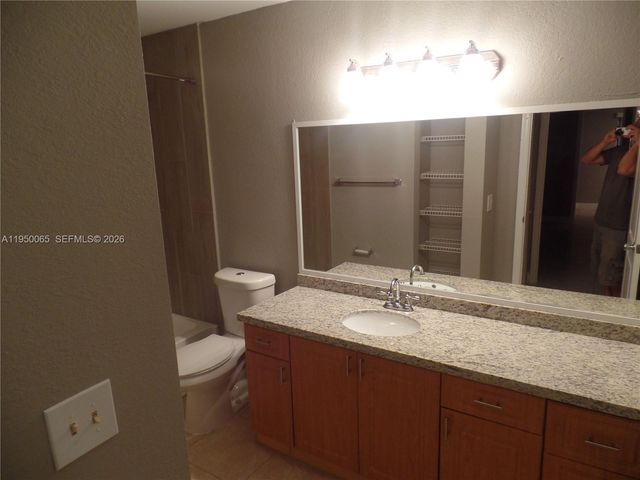 3350 N Pinewalk Dr N 1415, Margate, FL 33063