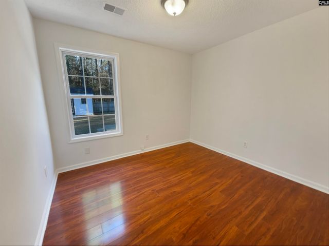 87 Elmwood Boulevard S, Elgin, SC 29045