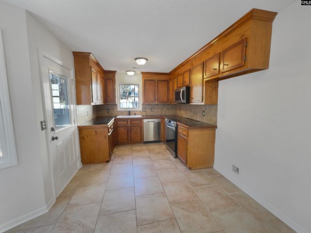 87 Elmwood Boulevard S, Elgin, SC 29045