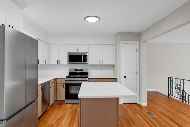 24 Sherwood Drive, North Haven, CT 06473