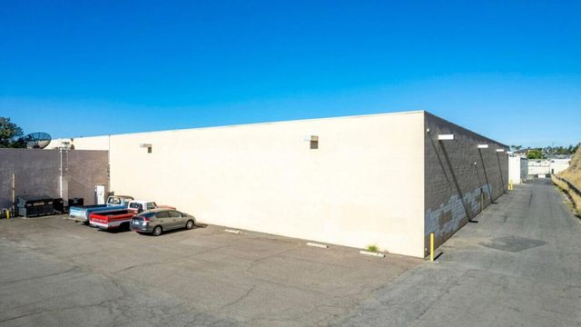 960 S Santa Fe Ave, Vista, CA 92084