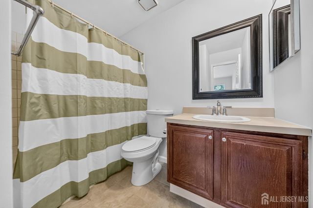22 Driftwood Drive, Franklin Twsp, NJ 08873