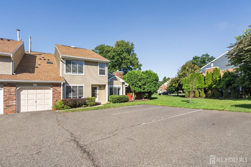 22 Driftwood Drive, Franklin Twsp, NJ 08873