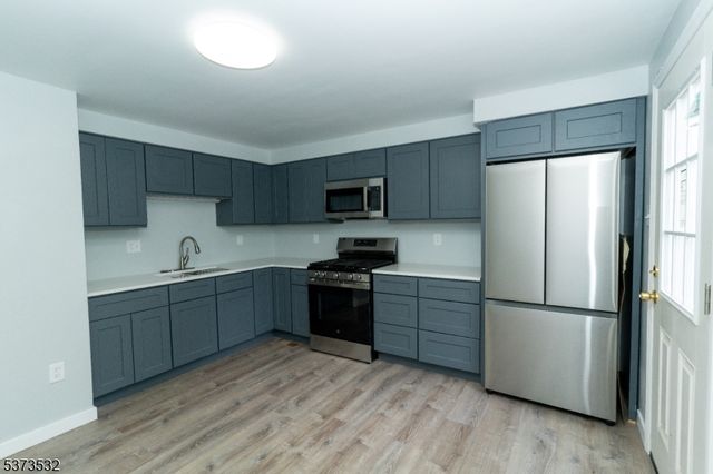 30 Kearny St, Newark City, NJ 07104