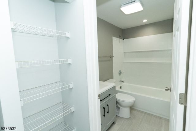 30 Kearny St, Newark City, NJ 07104