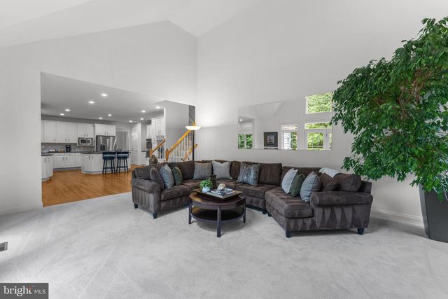 12804 ROSE GROVE DR, Oak Hill, VA 20171