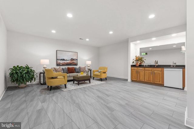 12804 ROSE GROVE DR, Oak Hill, VA 20171