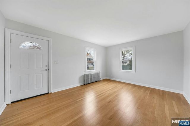 32 7th Avenue, Manville, NJ 08835