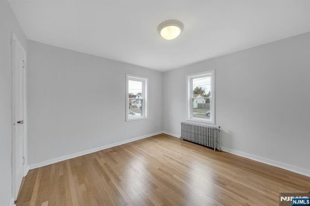 32 7th Avenue, Manville, NJ 08835