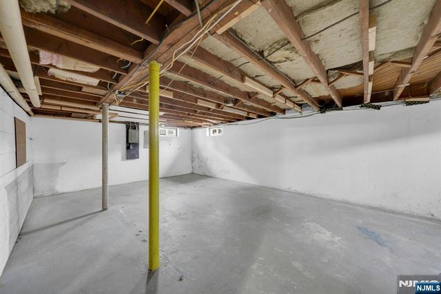 32 7th Avenue, Manville, NJ 08835
