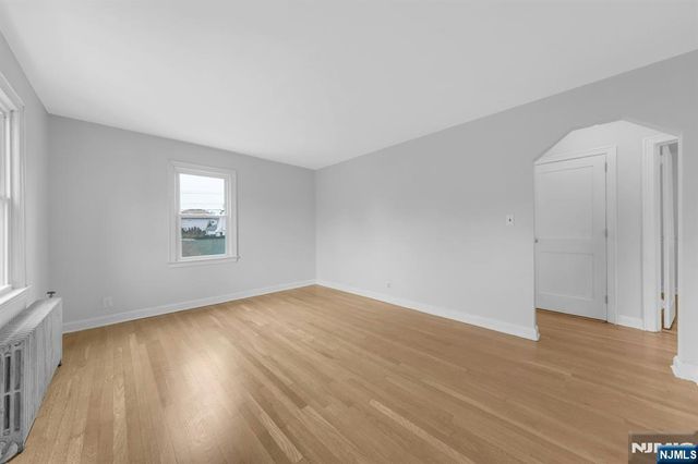 32 7th Avenue, Manville, NJ 08835