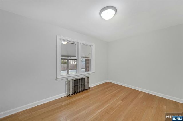 32 7th Avenue, Manville, NJ 08835