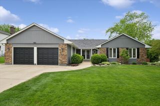 652 S Middleton Avenue, Palatine, IL 60067