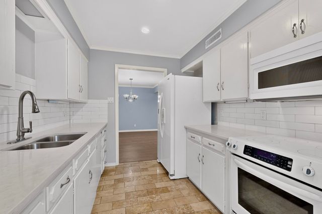 3517 Northwest Parkway, University Park, TX 75225